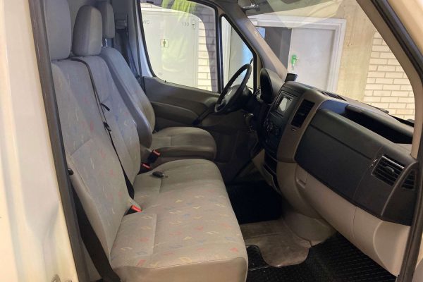 Volkswagen Crafter L2H3 2.5tdi 2009 - Image 6