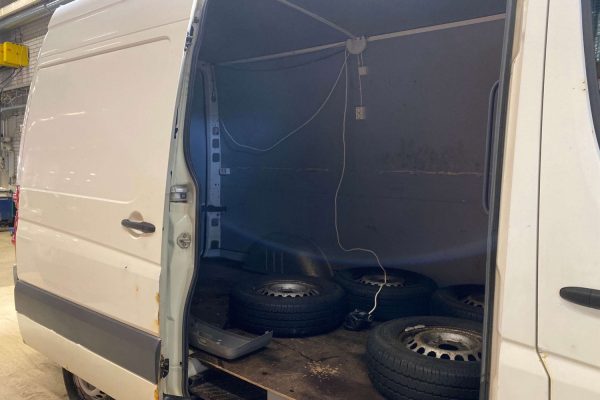 Volkswagen Crafter L2H3 2.5tdi 2009 - Image 9